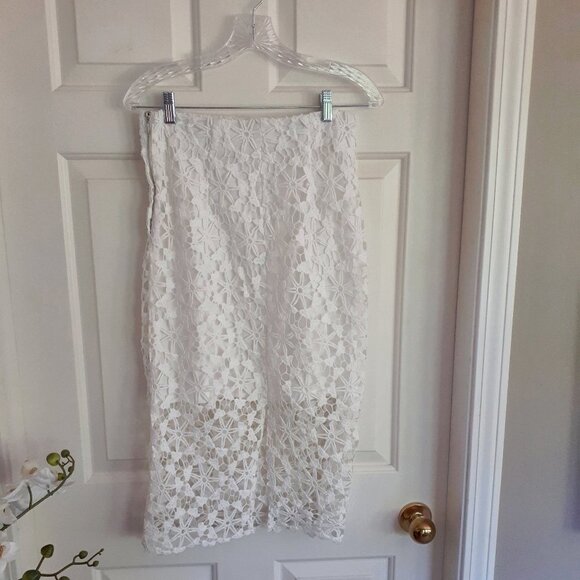 EUC Adiva white floral lace-like overlay midi skirt, S - Picture 10 of 10